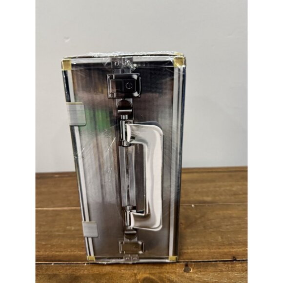 MrBeast Lab Apex Beast Neon Panther Collector Figure, Standing at 6.5 - Picture 5 of 7